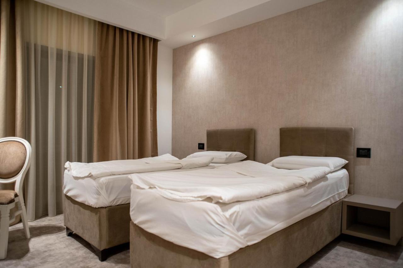 Hotel Roman Maramures - Ski & Spa Resort Statiunea Buitenkant foto