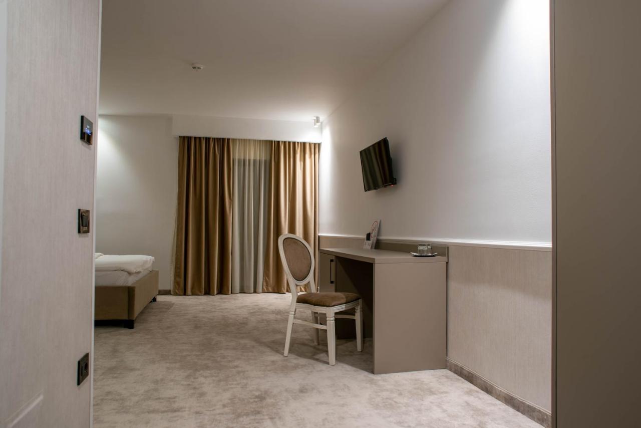 Hotel Roman Maramures - Ski & Spa Resort Statiunea Buitenkant foto