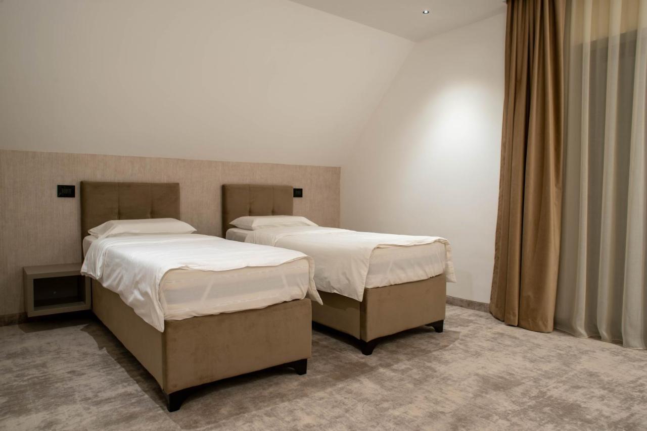 Hotel Roman Maramures - Ski & Spa Resort Statiunea Buitenkant foto