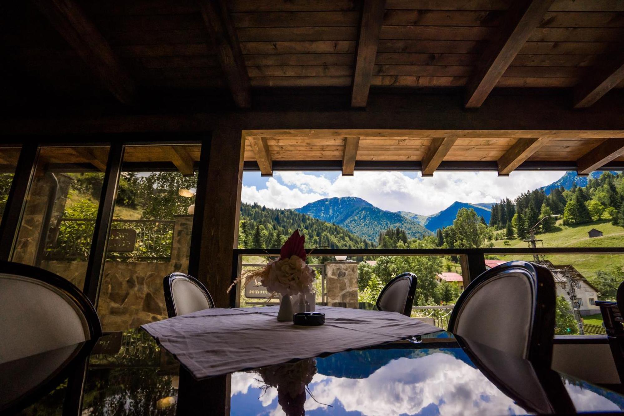 Hotel Roman Maramures - Ski & Spa Resort Statiunea Buitenkant foto