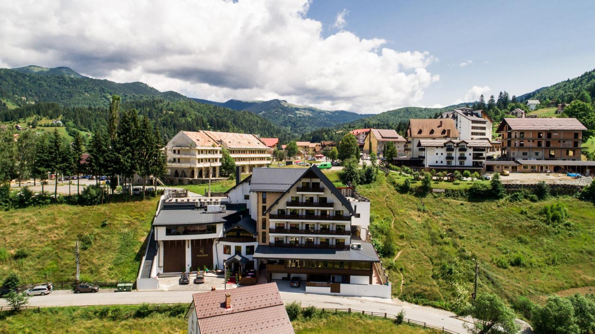 Hotel Roman Maramures - Ski & Spa Resort Statiunea Buitenkant foto